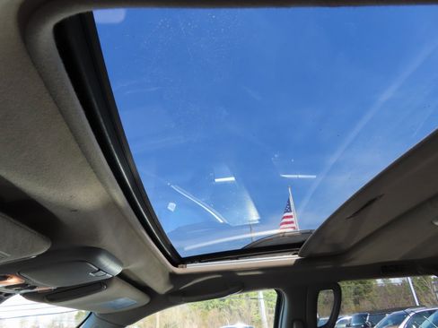 Used 2005 Toyota Sequoia SR5 image 34