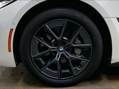 Used 2023 BMW i4 eDrive35 image 11