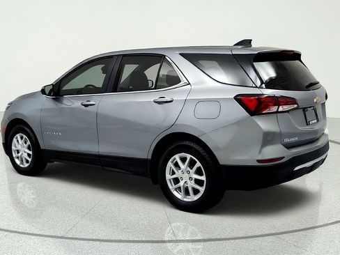 Used 2024 Chevrolet Equinox LT FWD image 3