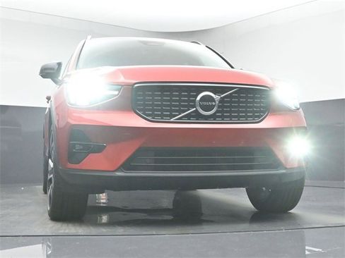 Used 2023 Volvo XC40 B5 Plus w/ Protection Package Premier image 36