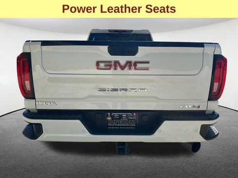 Used 2023 GMC Sierra 2500 AT4 w/ AT4 Preferred Package AWD/4WD image 11