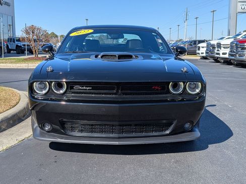 Used 2022 Dodge Challenger R/T w/ Plus Package image 2