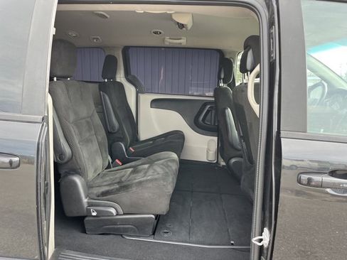 Used 2016 Dodge Grand Caravan SXT w/ Rear Park Assist Package image 37