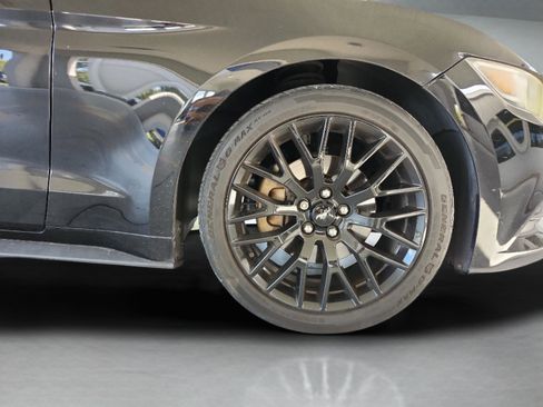 Used 2016 Ford Mustang Coupe RWD image 29