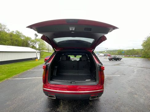 Used 2023 Chevrolet Traverse High Country w/ LPO, Floor Liner Package AWD/4WD image 20