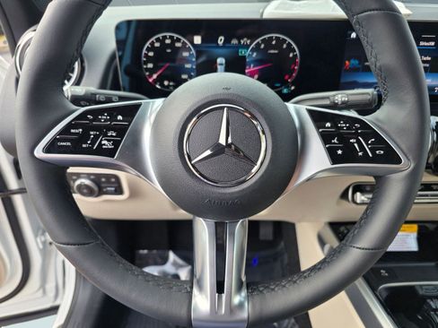 Used 2026 Mercedes-Benz GLB 250 4MATIC image 24