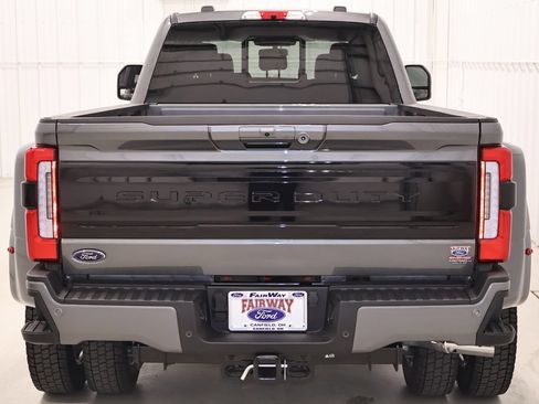 New 2026 Ford F450 Platinum w/ FX4 Off-Road Package AWD/4WD image 8