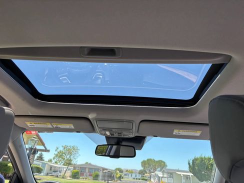 Used 2018 Honda CR-V Touring image 21
