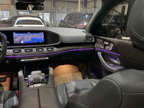 Certified 2025 Mercedes-Benz GLE 63 AMG S image 4