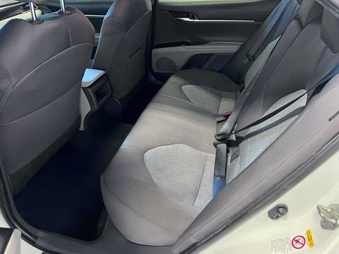 Used 2018 Toyota Camry LE w/ Convenience Package FWD image 16