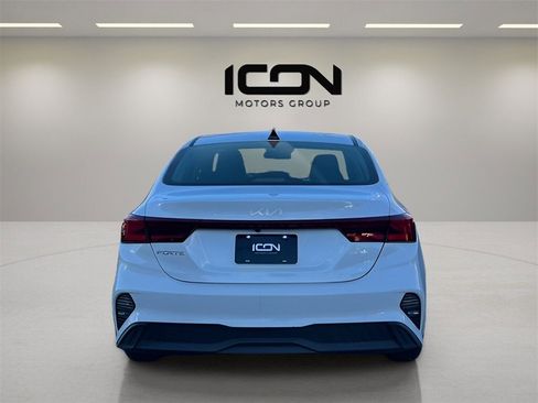 Used 2024 Kia Forte LXS image 4