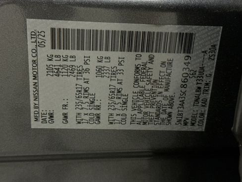 Used 2025 Nissan Rogue S FWD image 19