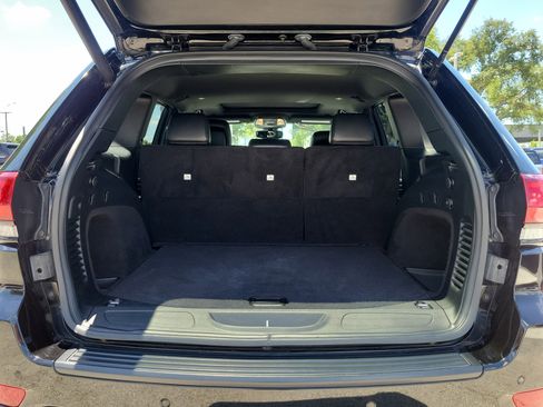 Used 2020 Jeep Grand Cherokee Altitude AWD/4WD image 9