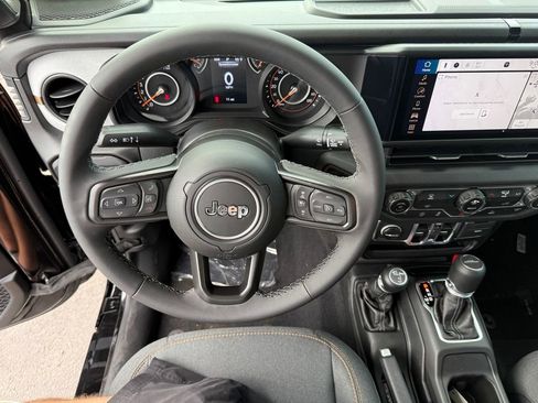 New 2025 Jeep Gladiator Sport image 23