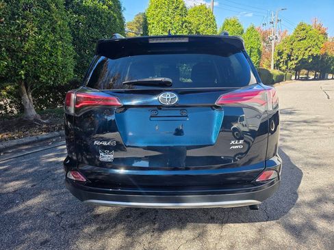 Used 2018 Toyota RAV4 XLE w/ Plus Extra Value Package AWD/4WD image 4