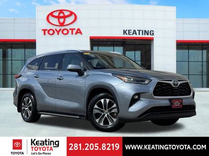 Used 2022 Toyota Highlander XLE