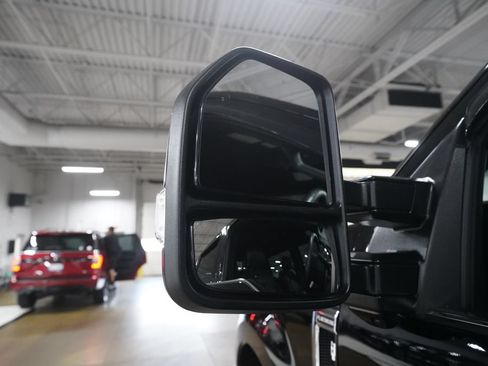 Used 2022 Ford F350 Platinum w/ FX4 Off-Road Package AWD/4WD image 24