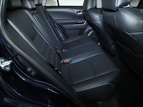 Used 2021 Toyota RAV4 XLE Premium image 35