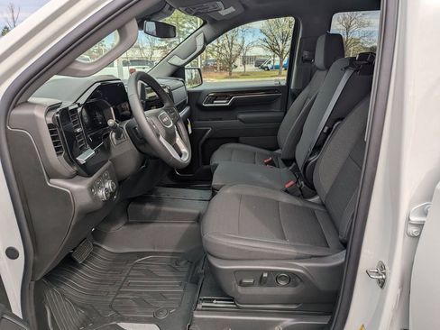 New 2026 GMC Sierra 1500 SLE w/ X31 Off-Road Package AWD/4WD image 11