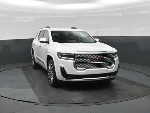 Used 2023 GMC Acadia Denali AWD/4WD image 3