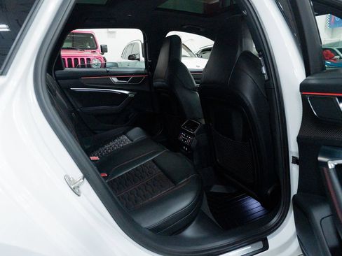 Used 2021 Audi RS 6 w/ Executive Package image 34