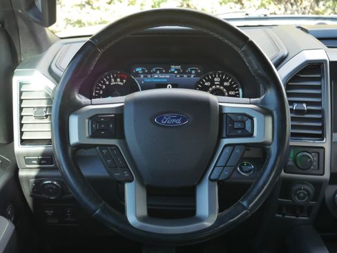 Used 2019 Ford F150 Platinum w/ Equipment Group 701A Luxury image 7