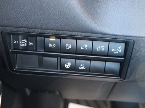 Used 2024 Toyota Tundra Limited AWD/4WD image 22