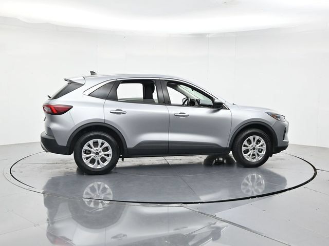 Certified 2024 Ford Escape Active AWD/4WD image 2