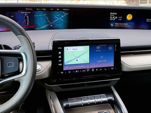 Used 2024 Lincoln Nautilus Reserve image 7