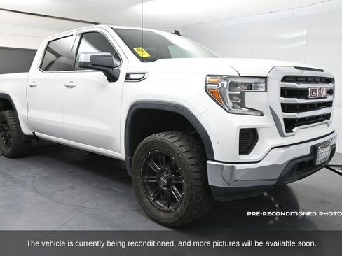 Used 2020 GMC Sierra 1500 SLE w/ SLE Value Package image 3