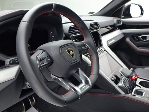 Used 2024 Lamborghini Urus S image 29