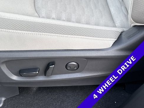 New 2025 Nissan Pathfinder SV image 14