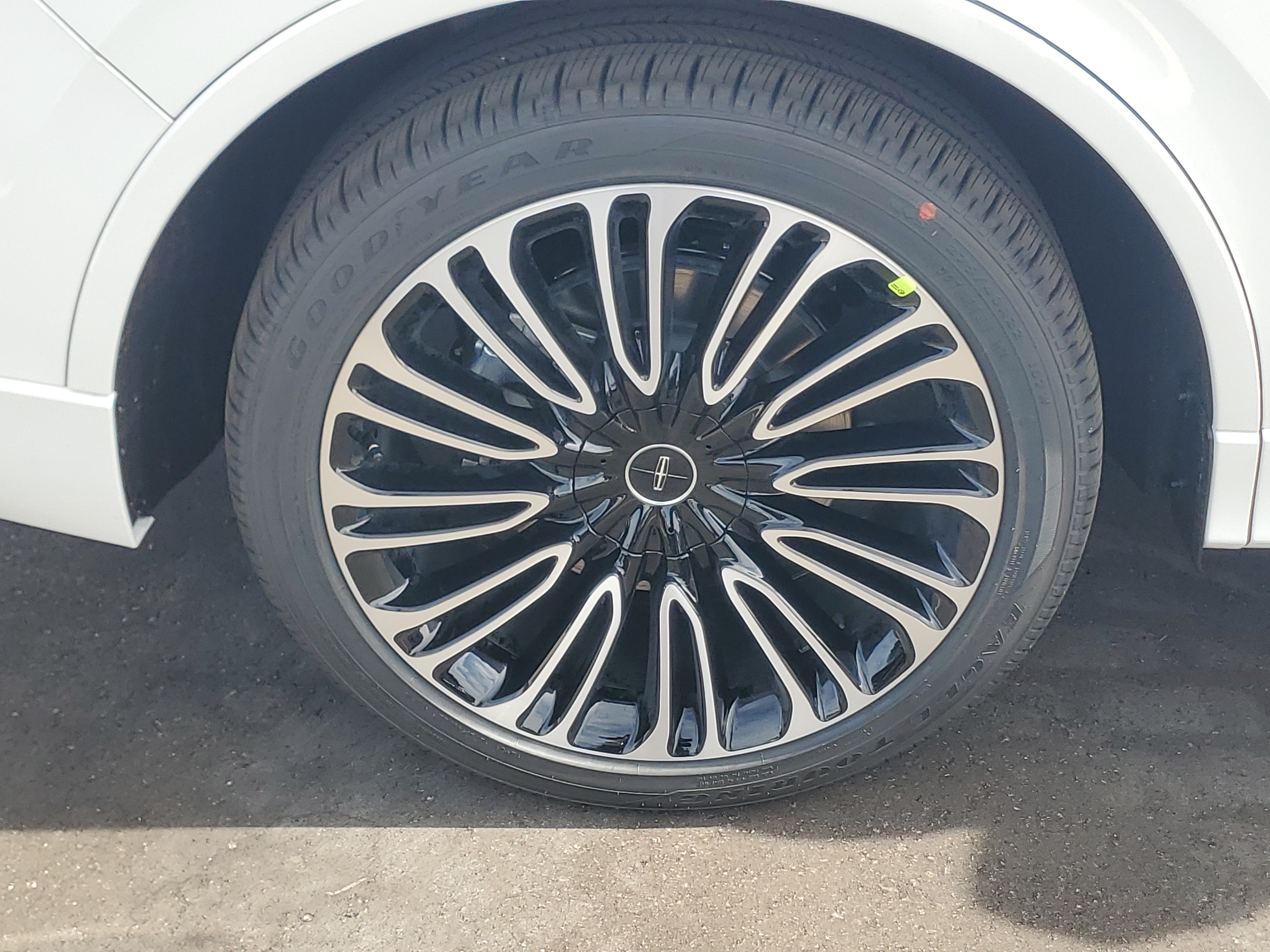 New 2027 Lincoln Aviator Black Label w/ Dynamic Handling Package AWD/4WD image 5