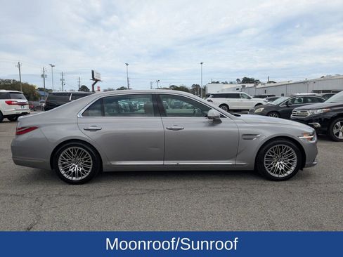 Used 2021 Genesis G90 3.3T Premium image 3