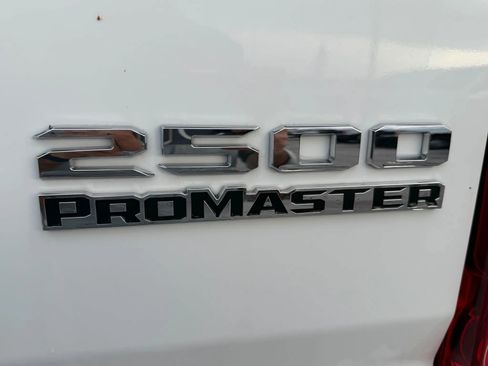 Used 2024 RAM ProMaster 2500 w/ Convenience Group image 9