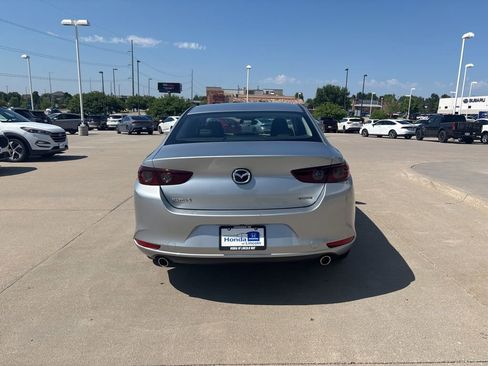 Used 2019 MAZDA MAZDA3 Sedan w/ Select Package FWD image 6