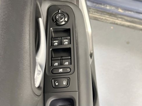 Used 2022 Jeep Renegade Latitude image 17