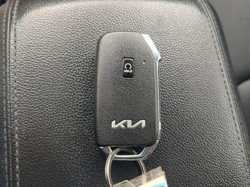 Certified 2023 Kia Sportage EX FWD image 33