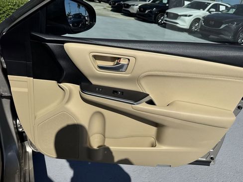 Used 2017 Toyota Camry FWD image 43