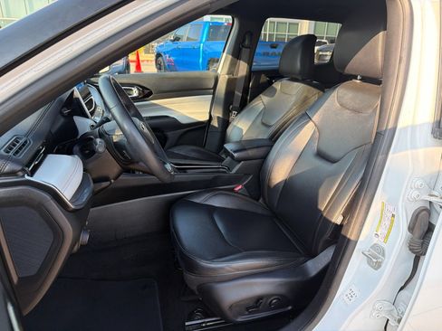 Used 2024 Jeep Compass Limited AWD/4WD image 14