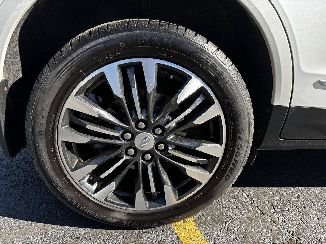 Used 2018 Cadillac XT5 Premium Luxury AWD/4WD image 9