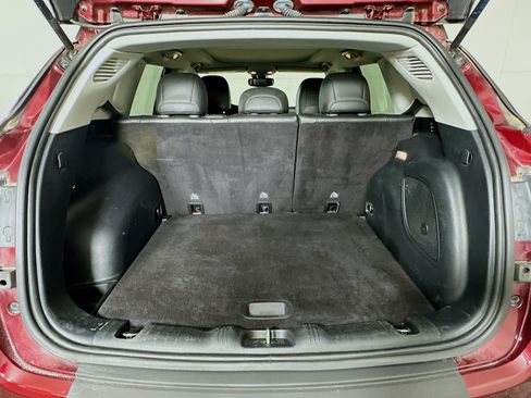 Used 2021 Jeep Compass Latitude w/ Sun and Sound Group FWD image 28