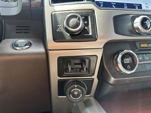 Used 2022 Ford F250 King Ranch w/ King Ranch Ultimate Package AWD/4WD image 20