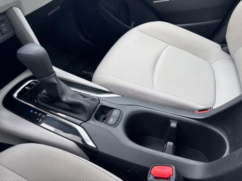 Certified 2025 Toyota Corolla Cross L FWD image 17