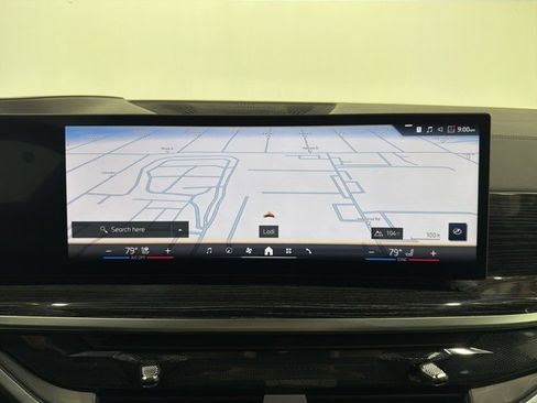 Used 2025 BMW X7 xDrive40i w/ Executive Package image 38