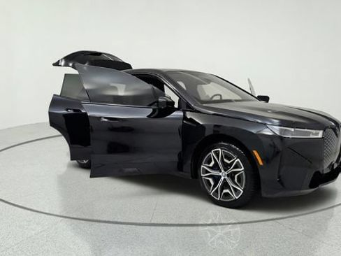 Used 2024 BMW iX xDrive50 w/ Premium Package AWD/4WD image 11