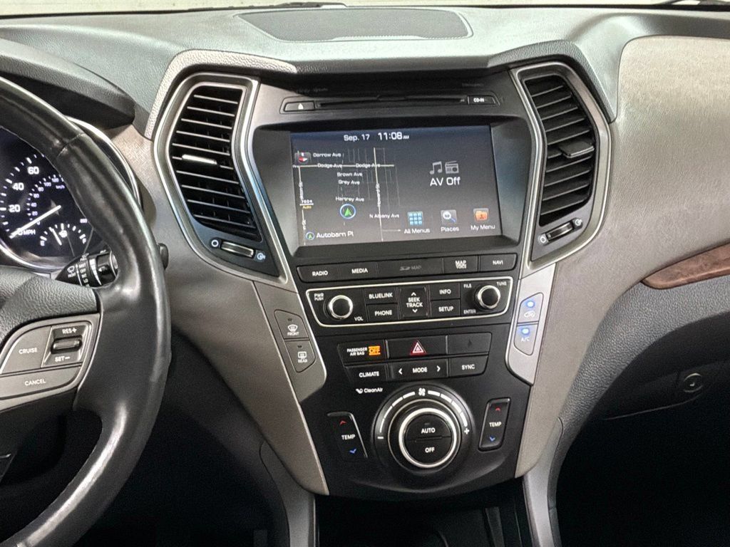 Used 2018 Hyundai Santa Fe Sport w/ 2.4L Tech Package 04 AWD/4WD image 13