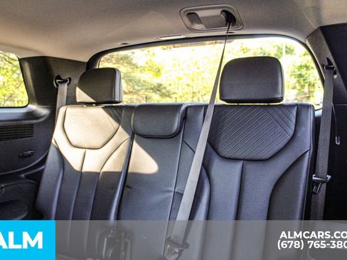 Used 2025 Hyundai Palisade SEL FWD image 19