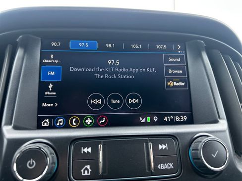 Used 2022 Chevrolet Colorado Z71 AWD/4WD image 11