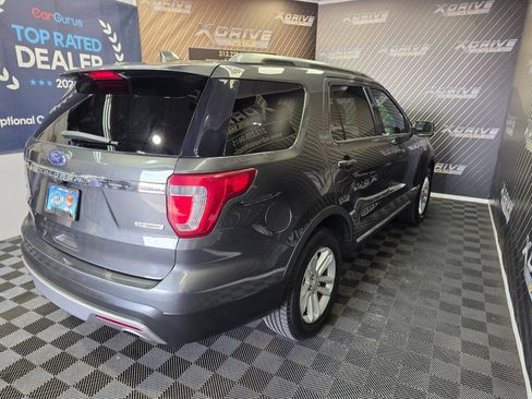 Used 2017 Ford Explorer XLT w/ Equipment Group 202A FWD image 16